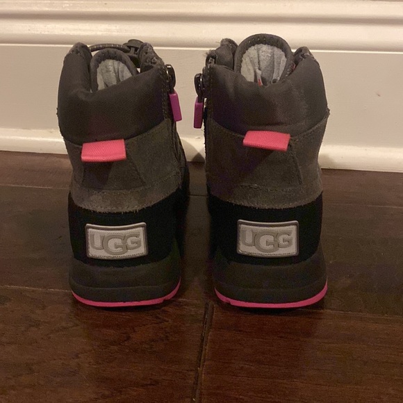 Toddler girl Ugg boots size 12, Grey, black highlights of pink - Picture 3 of 5